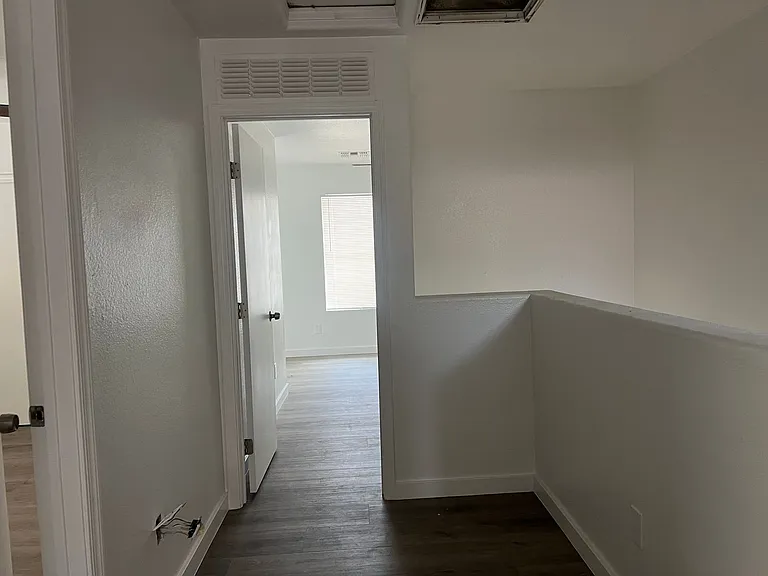 1426 E Romley Rd — Photo 10