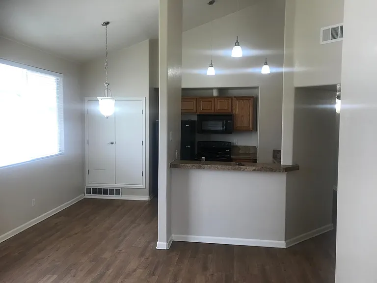 1039 S Walden Way #257 — Photo 2