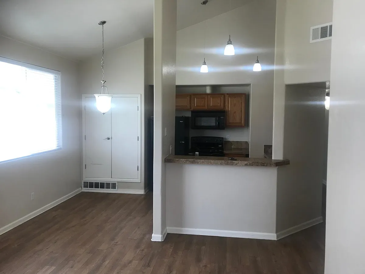 Building Photo - 1039 S Walden Way #257