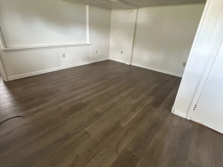 802 Bridge St — Photo 4