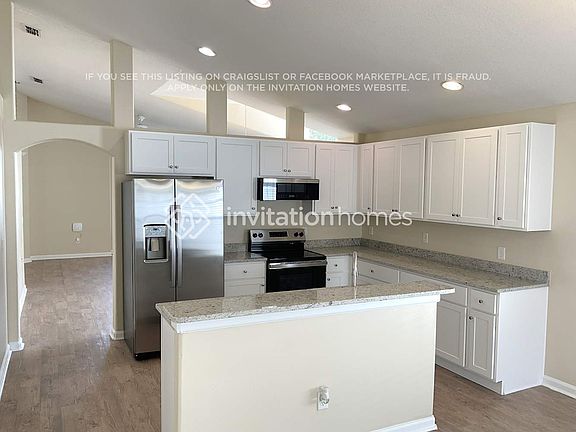 4th image of 15534 Bay Vista Dr