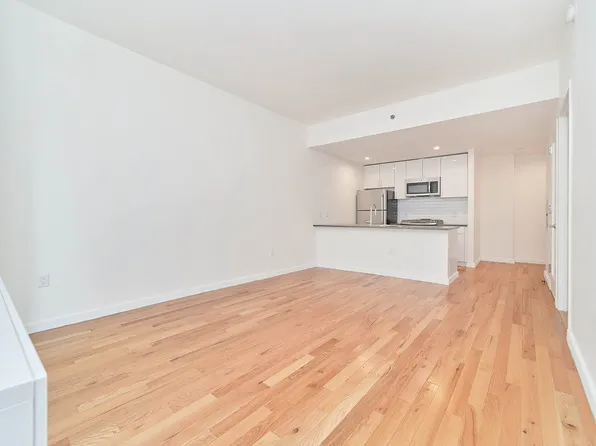 2211 3rd Ave, New York, NY