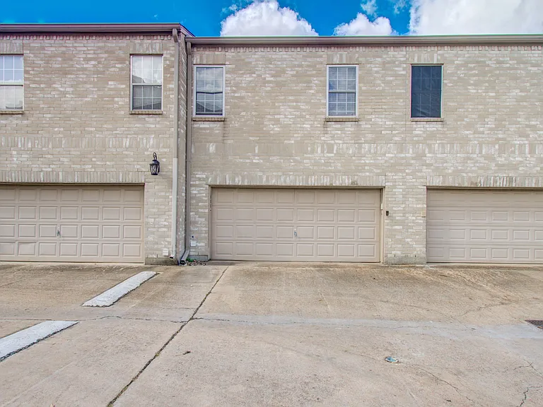 3088 Holly Hall St — Photo 5
