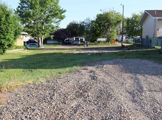 5115 8th Ave, Edson, AB T7E1K6