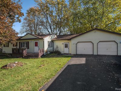 5474 Country Ln, Flint, MI, 48506