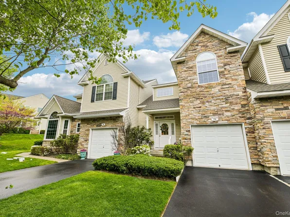 71 Manitou Trail, Kings Park, NY 11754