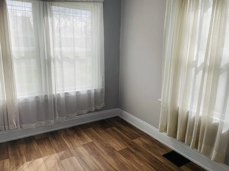 434 W Wyoming Ave — Photo 15