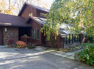 1941 Parker Rd, Hinckley, OH 44233