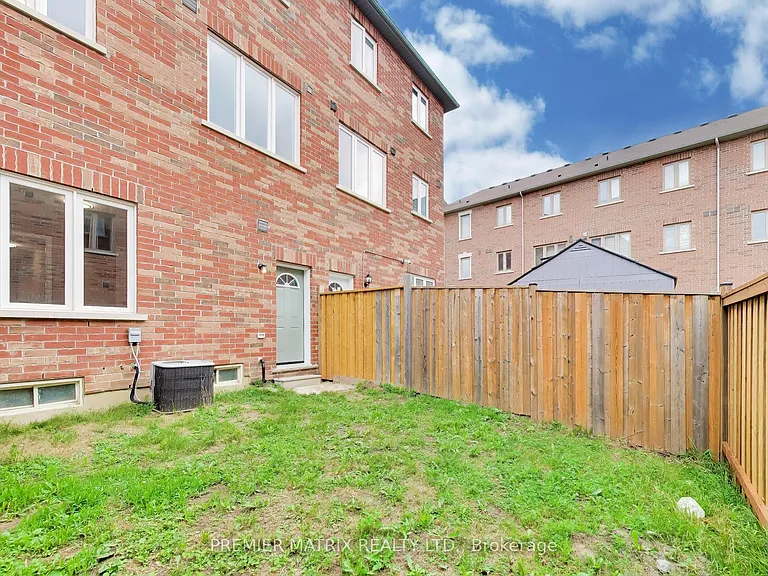37 Shiff Cres — Photo 34