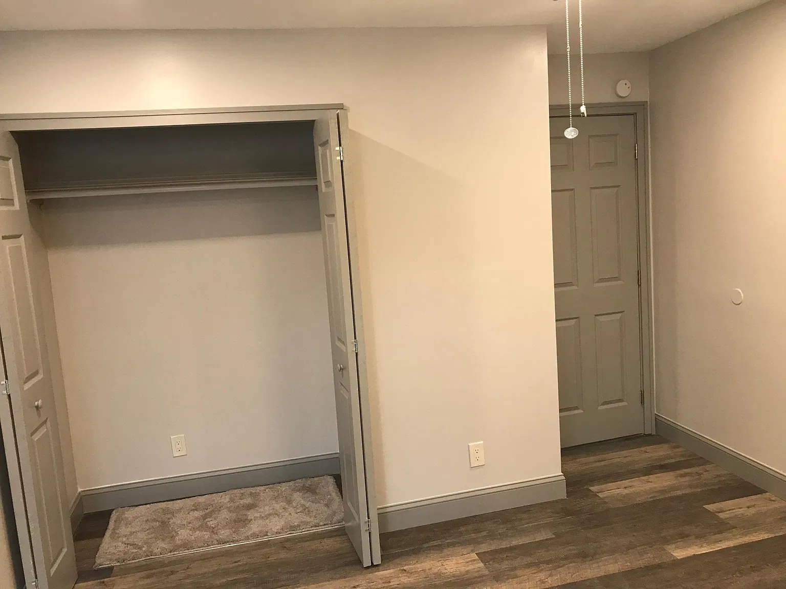 2 bed, 1100 sqft, $2,200 — Photo 4
