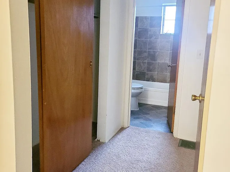 Leesburg Lane Apartments LLC — Photo 6