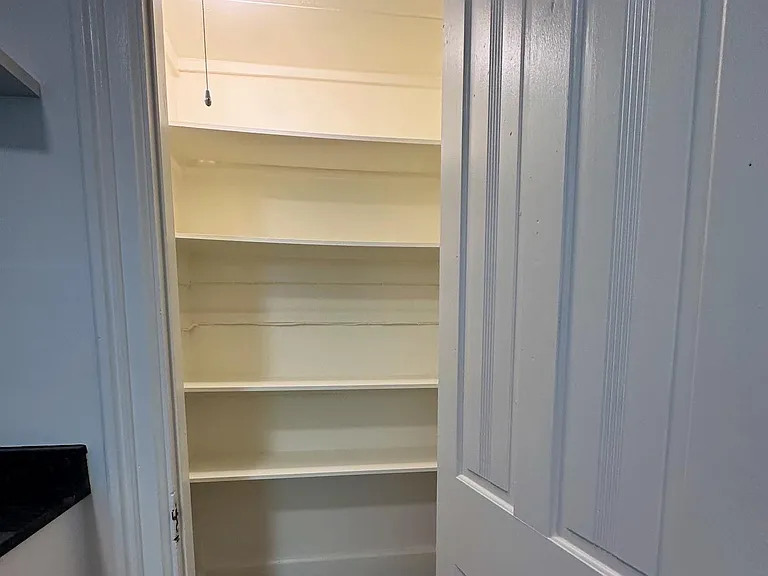 932 Summit Ave #7 — Photo 5