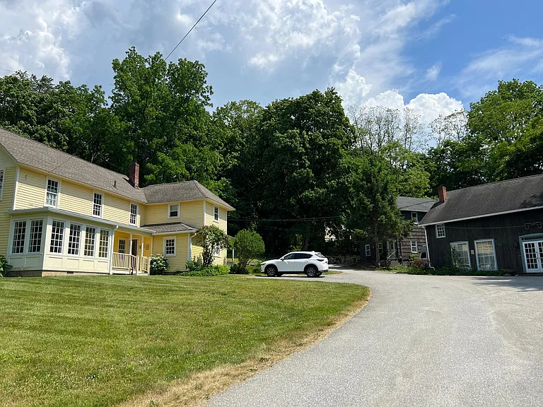 Entrance to the property