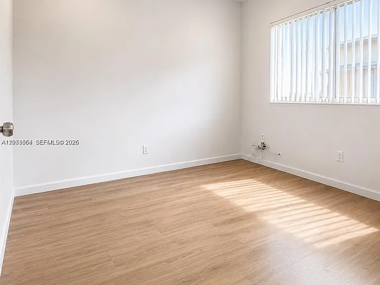12655 NE 16th Ave #16 — Photo 10