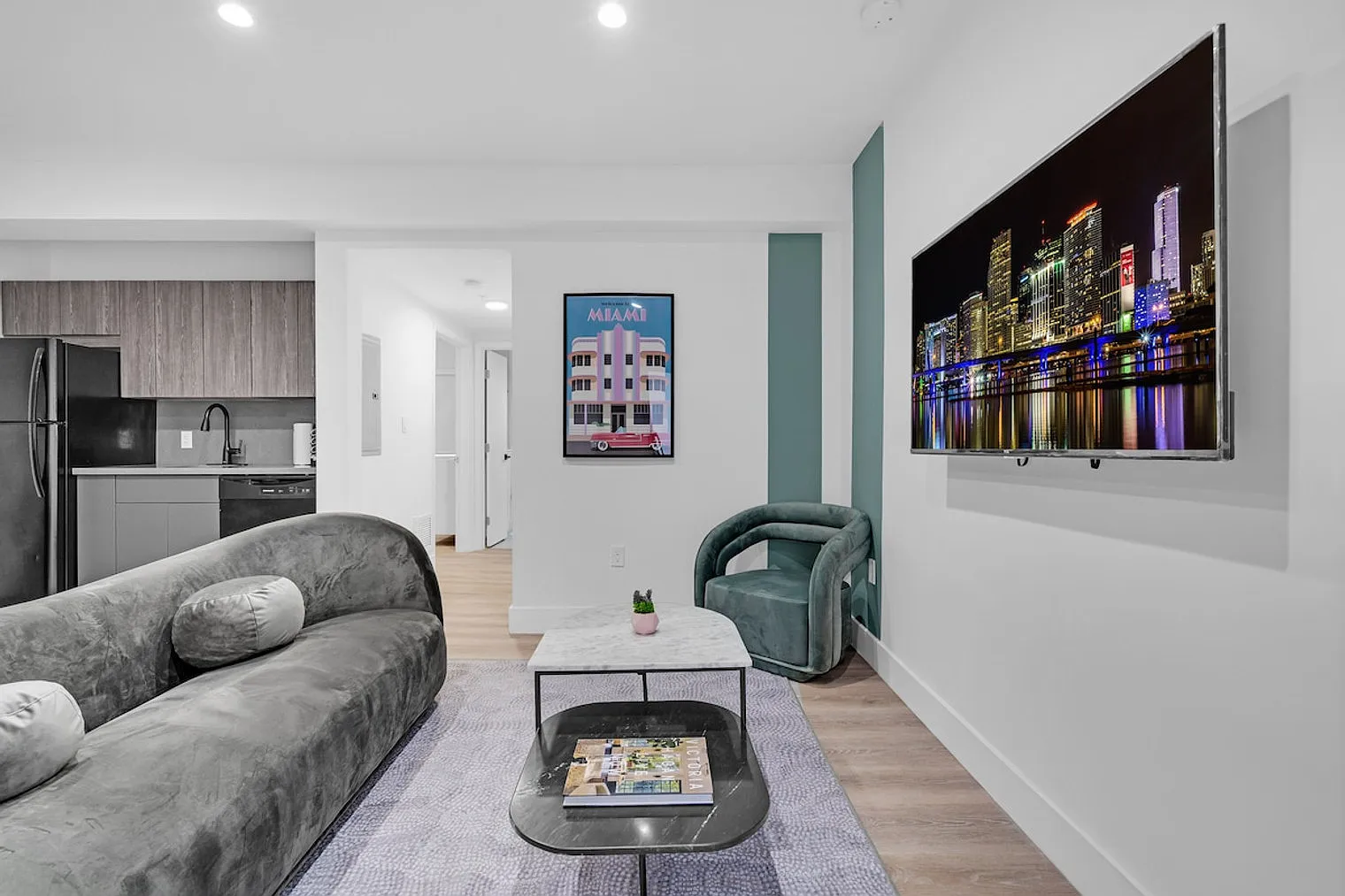 2 bed, 1.0 bath, 796 sqft, $6,933 — Photo 1