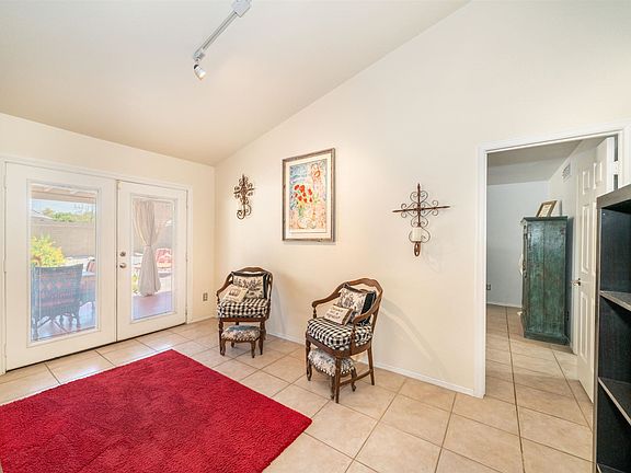 5th image of 1901 E Palomino Dr