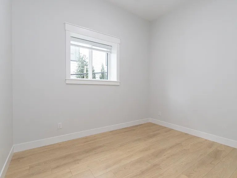 33942 Parr Ave — Photo 9
