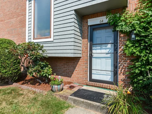 64 Laurelwood Dr Unit 64, Stoughton, MA 02072