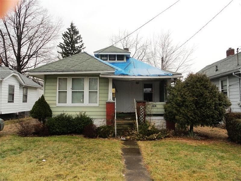 1st image of 1052 Joy Ave