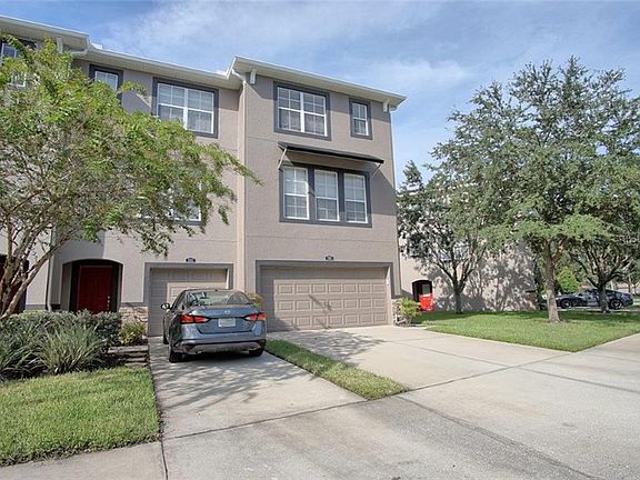 2nd image of 2501 Lexington Oak Dr