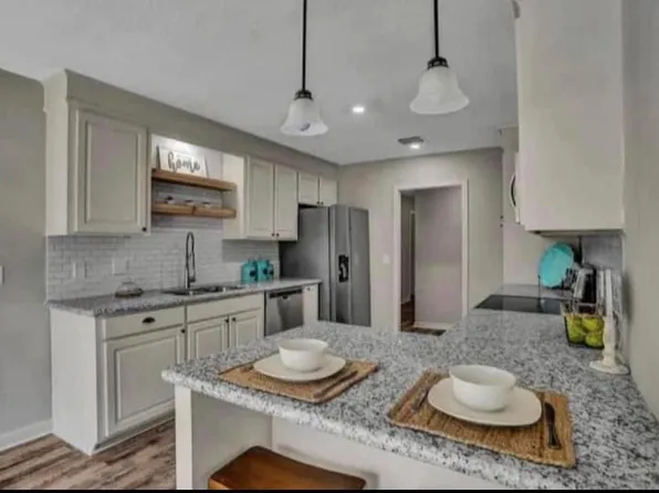 1108 Martin Dr, Brandon, MS 39047