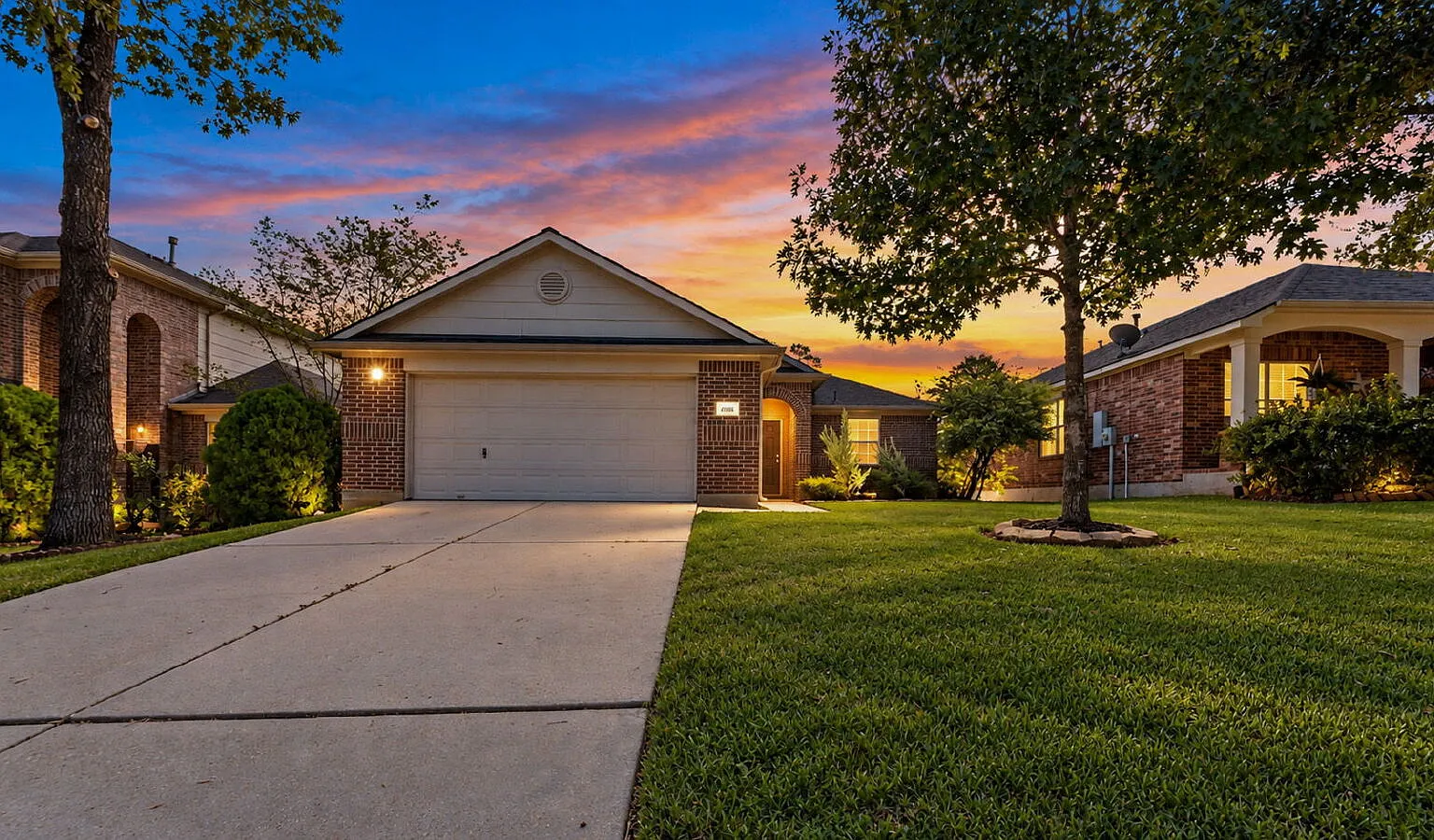 3 bed, 2.0 bath, 1609 sqft, $1,975 — Photo 1
