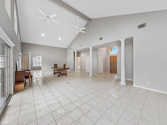 4th image of 1019 Creek Run