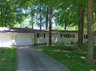 5762 Oak Orchard Rd, Abrams, WI 54101