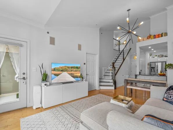 26 Avenue At Port Imperial APT 409, West New York, NJ 07093