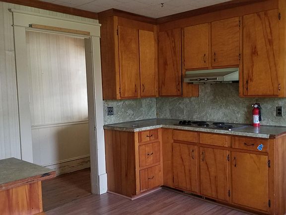 5th image of 906 S Winstead Avenue