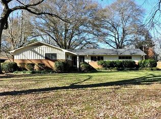 926 Lansdowne Rd, Charlotte, NC 28270