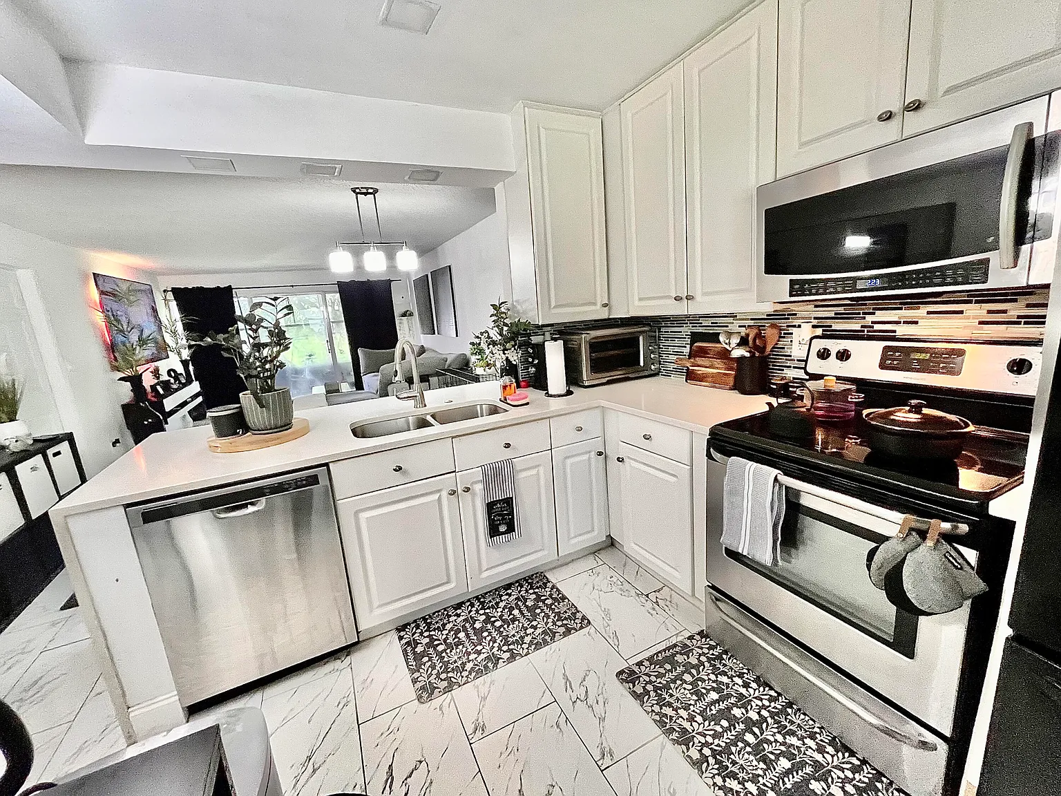 1 bed, 1.5 bath, 825 sqft, $1,650 — Photo 4
