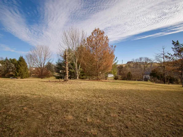 580 Harkrader St, Christiansburg, VA 24073