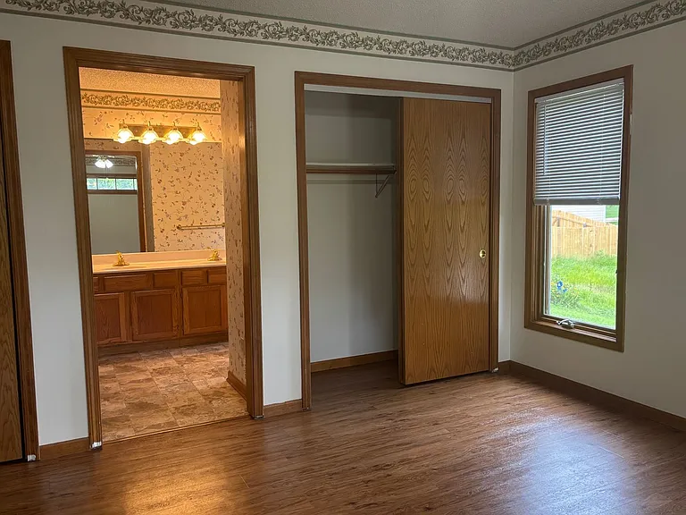 300 Dover Dr — Photo 15
