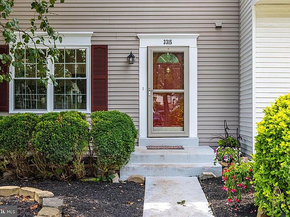 3rd image of 3315 Buckeye Ln