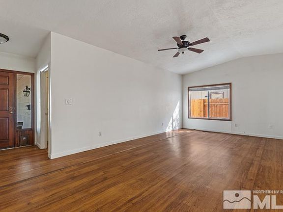 5th image of 973 Glen Meadow Dr