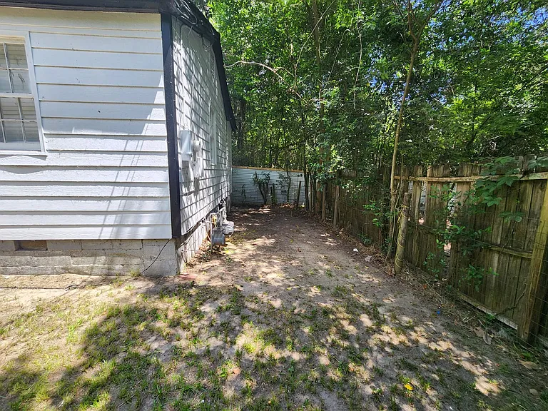 4118 Fairview Dr — Photo 12