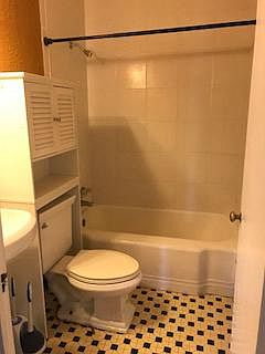 4th image of 3317 Orleans Dr