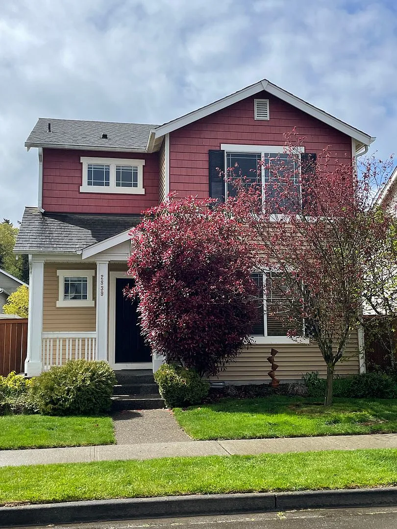 Lovely 2/2.5 DuPont home — Photo 1