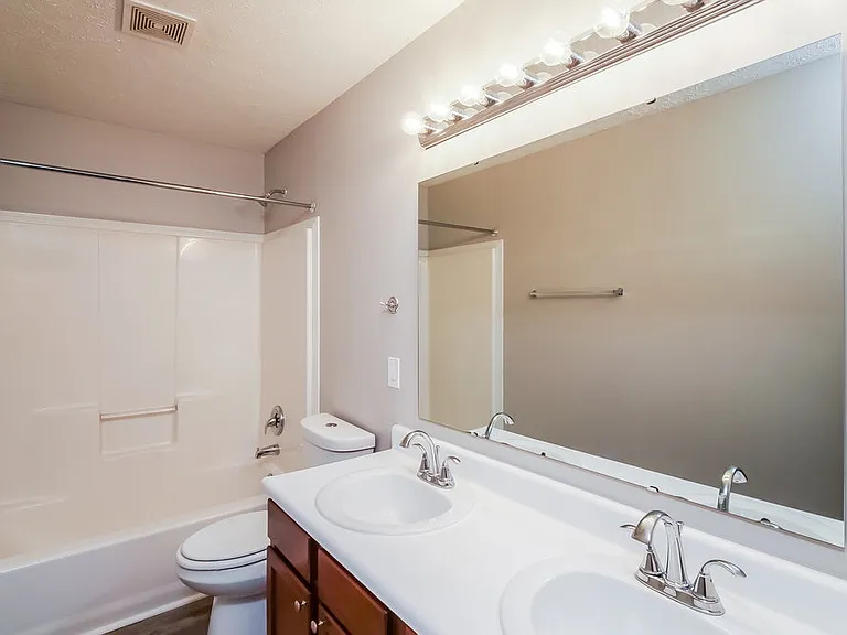 10812 Middlebrook Ln — Photo 15