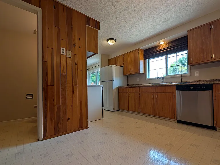 4118 Scottdale St — Photo 9