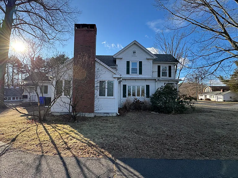 465 Hills St — Photo 57