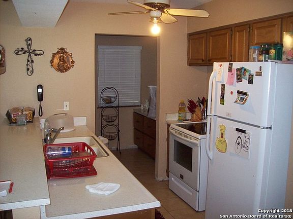 5th image of 1211 Canyon Ridge Dr