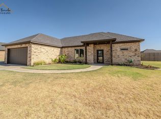 1426 Danberry St, Burkburnett, TX 76354
