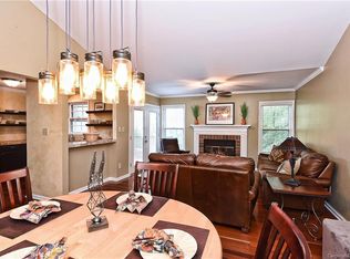 3300 Selwyn Farms Ln APT 6, Charlotte, NC 28209