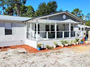 309 N 12th St, Carrabelle, FL 32322