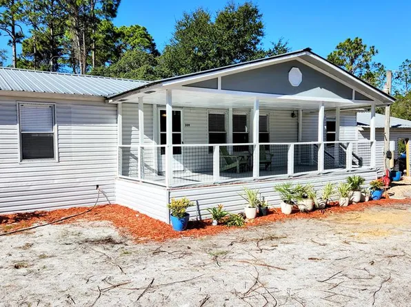 309 N 12th St, Carrabelle, FL 32322