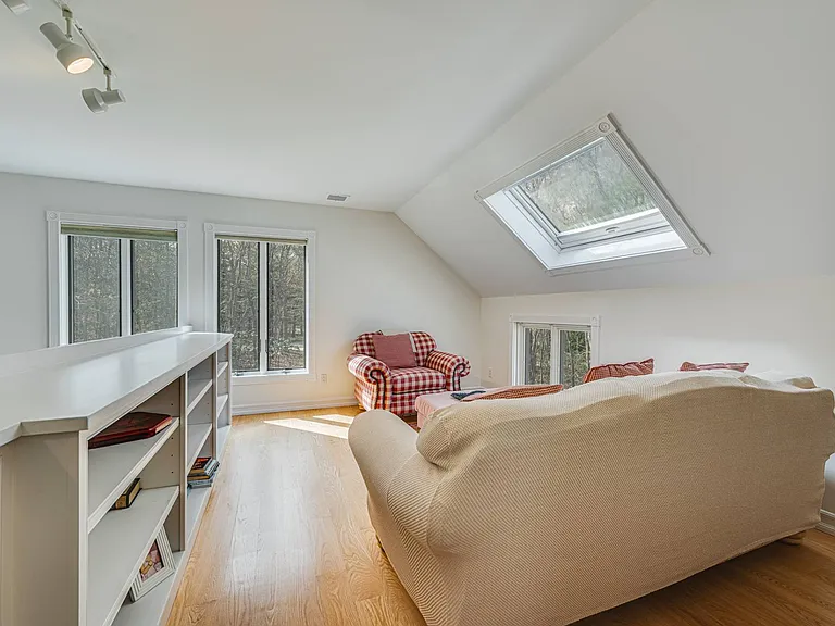 1 Dory Ln — Photo 14