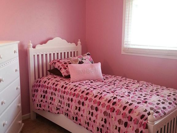 4th image of 2424 Maryland Pl