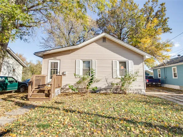 2944 Hillcrest Ave, Alton, IL 62002